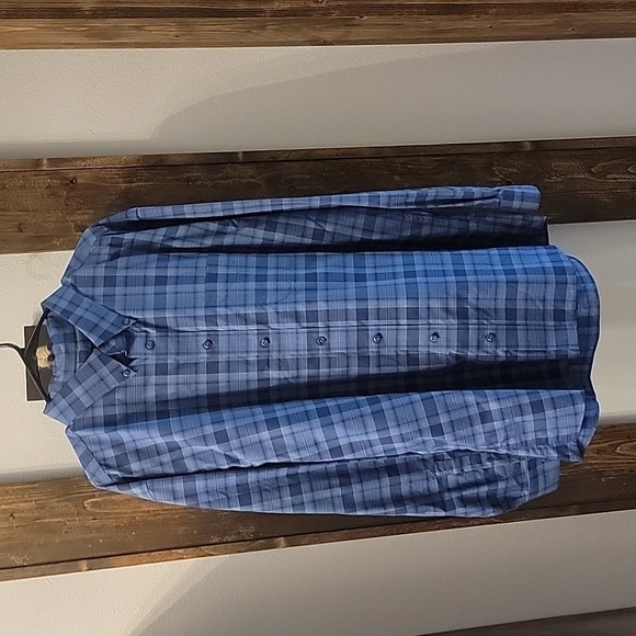 Mens button up shirt - Picture 1 of 2